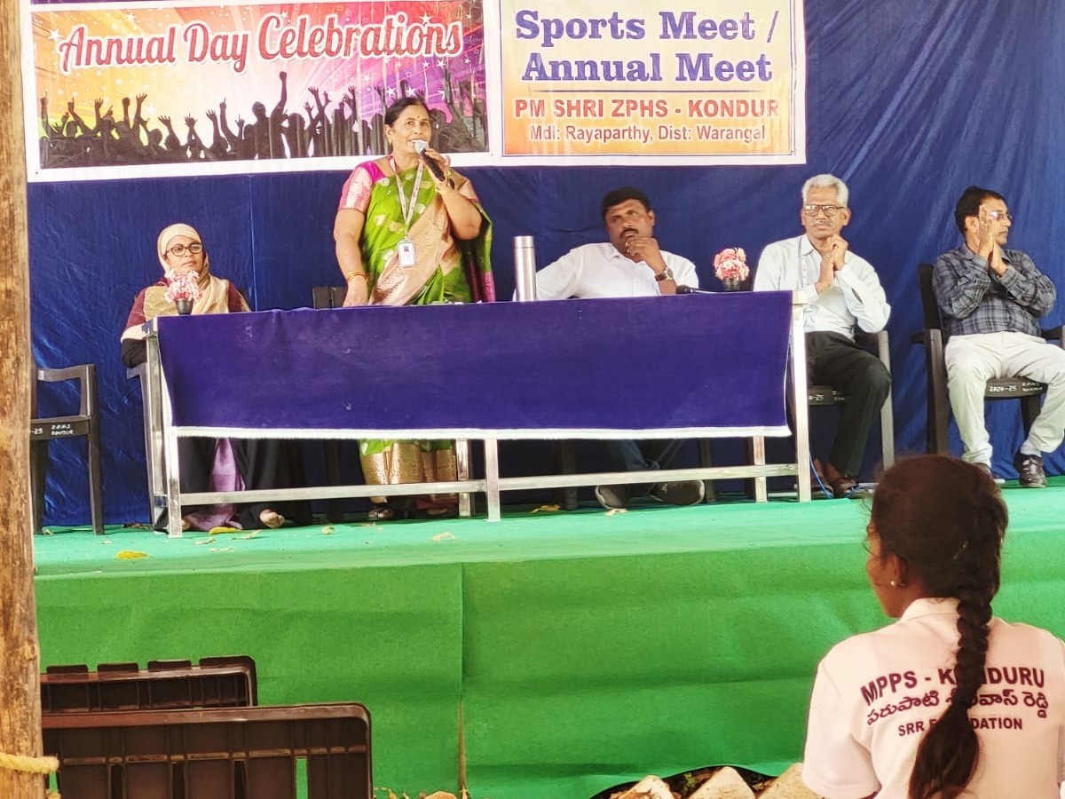 విద్యార్థుల ఉన్నత లక్ష్యాలతో ముందుకు సాగాలి: సర్పంచ్