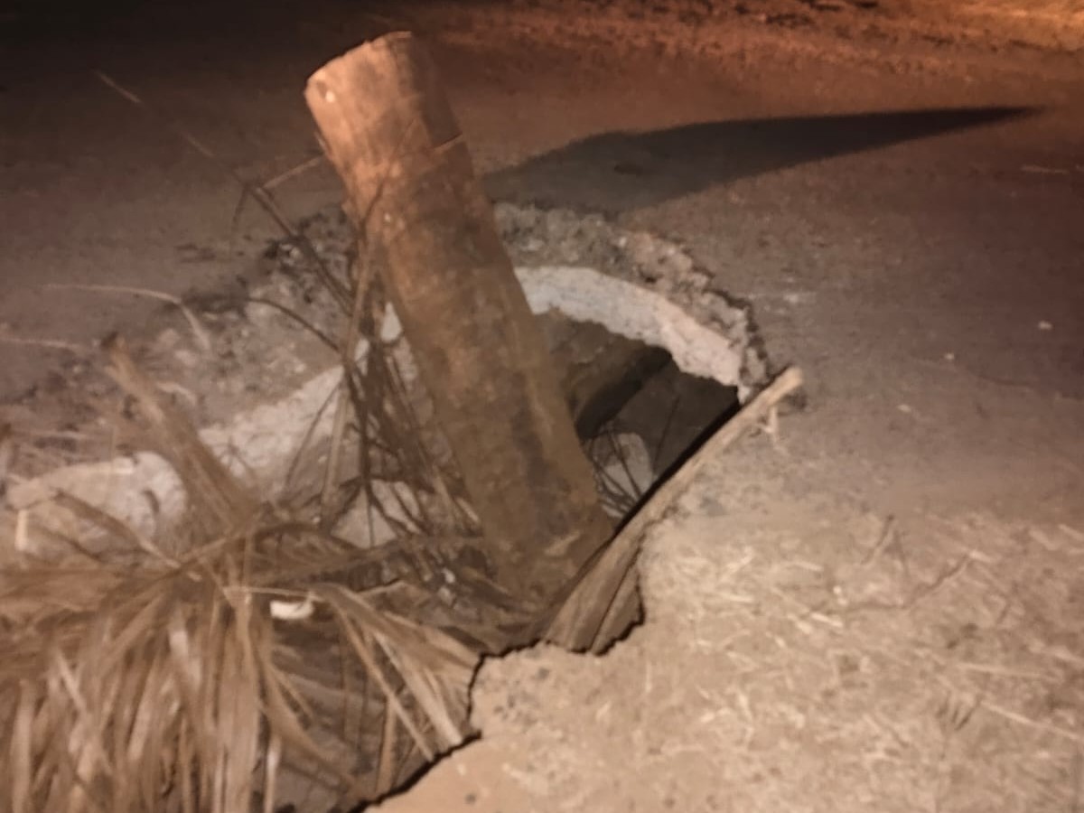 కూలిపోయిన కల్వర్టు.. రాకపోకలకు అంతరాయం