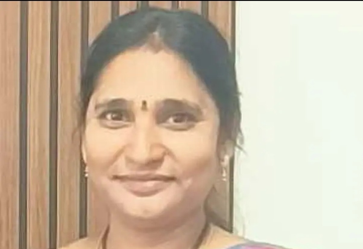 ప్రవేశాల కోసం దరఖాస్తుల స్వీకరణ