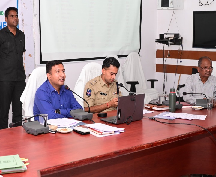 ‘ఎరువులు, విత్తనాలు సకాలంలో అందించడమే లక్ష్యం’