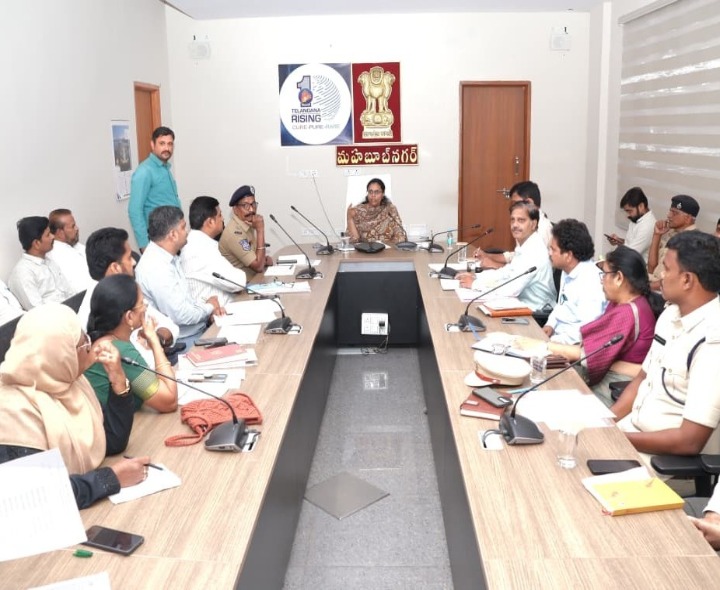 నీట్ పరీక్ష ఏర్పాట్లపై కలెక్టర్ సమీక్ష