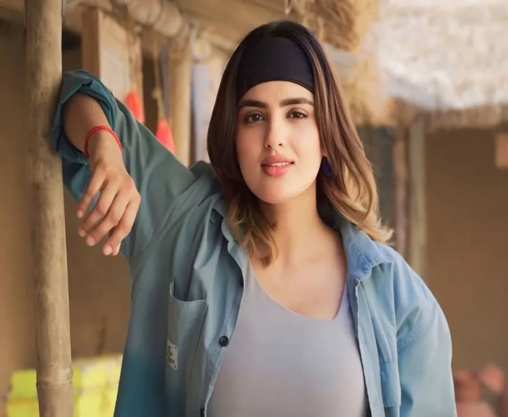 గుండెపోటుతో నటి కన్నుమూత