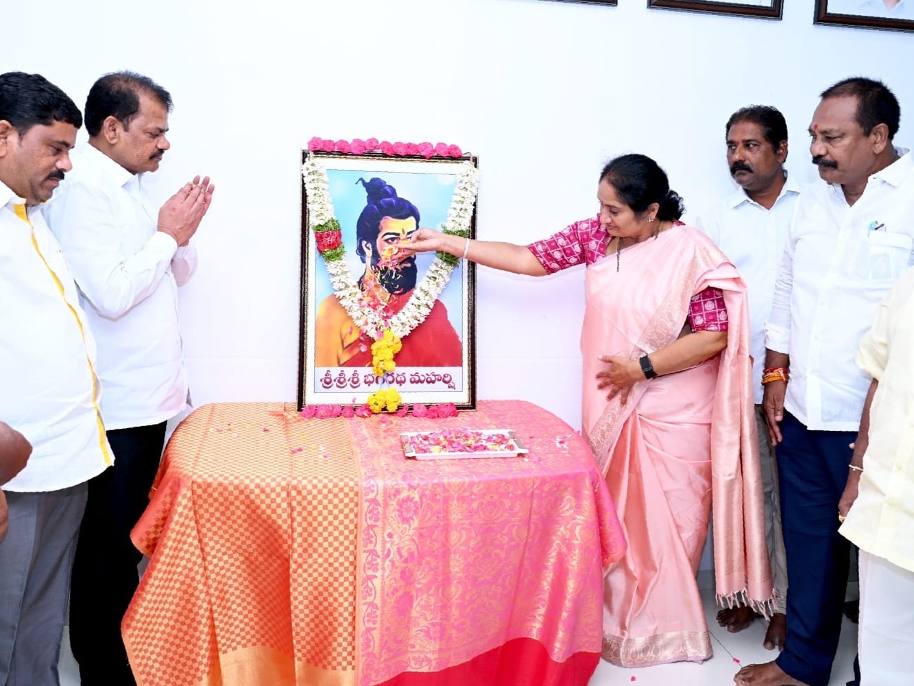 భగీరథుని స్ఫూర్తితో జల సంరక్షణ ఉద్యమం: మంత్రి