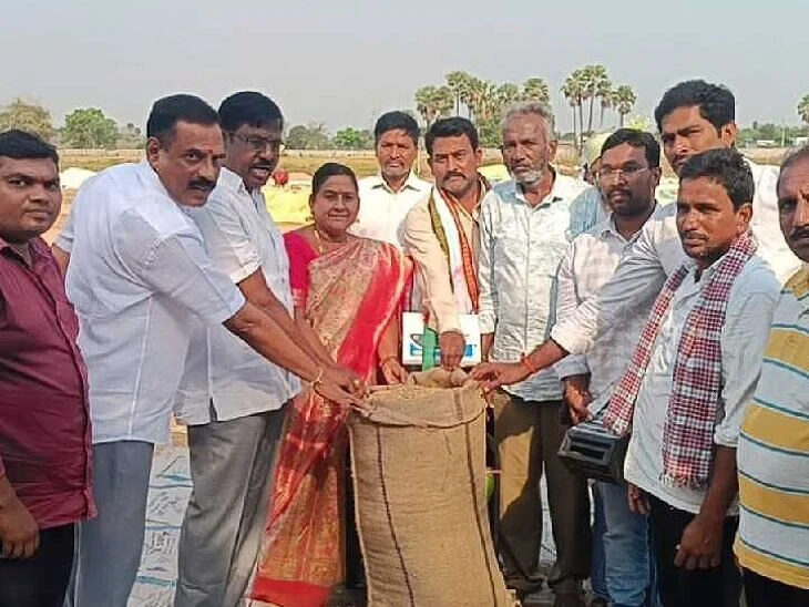 దళారులను నమ్మి మోసపోవద్దు:మున్సిపల్ ఛైర్మన్