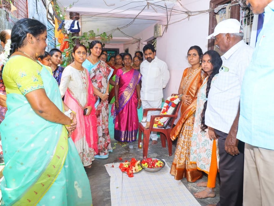 సత్తుపల్లి పట్టణంలో పర్యటించిన మట్ట దయానంద్