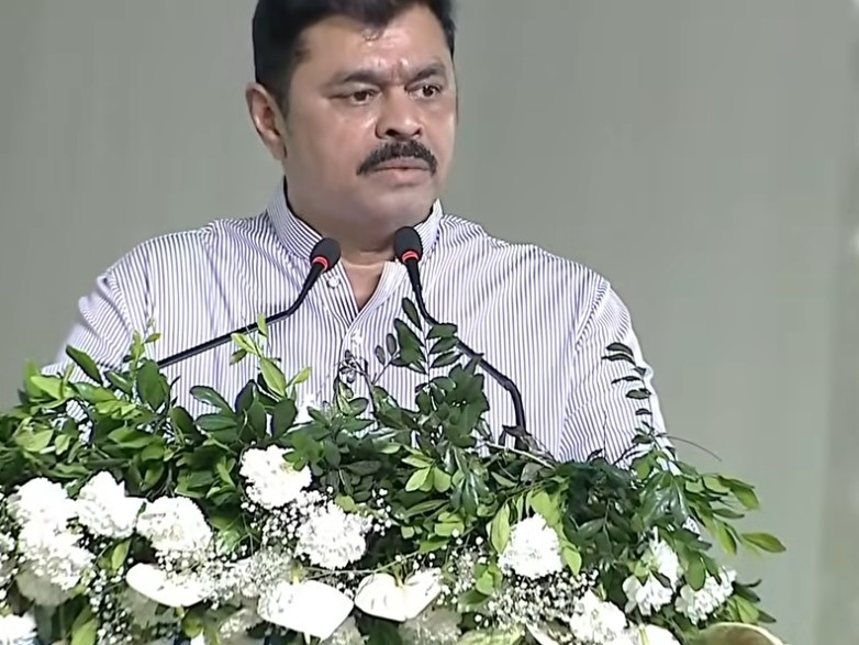 హామీలు అమలు చేస్తున్న చంద్రబాబు