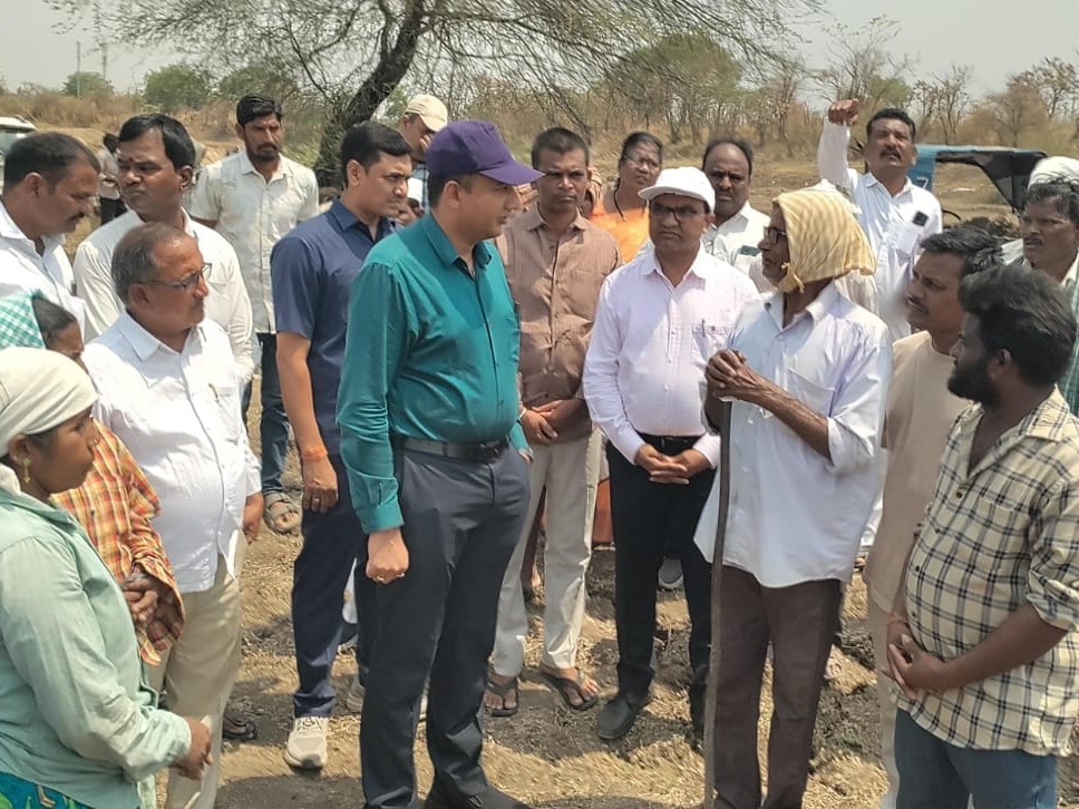 తాంసిలో పర్యటించిన కలెక్టర్ రాజర్షి షా..