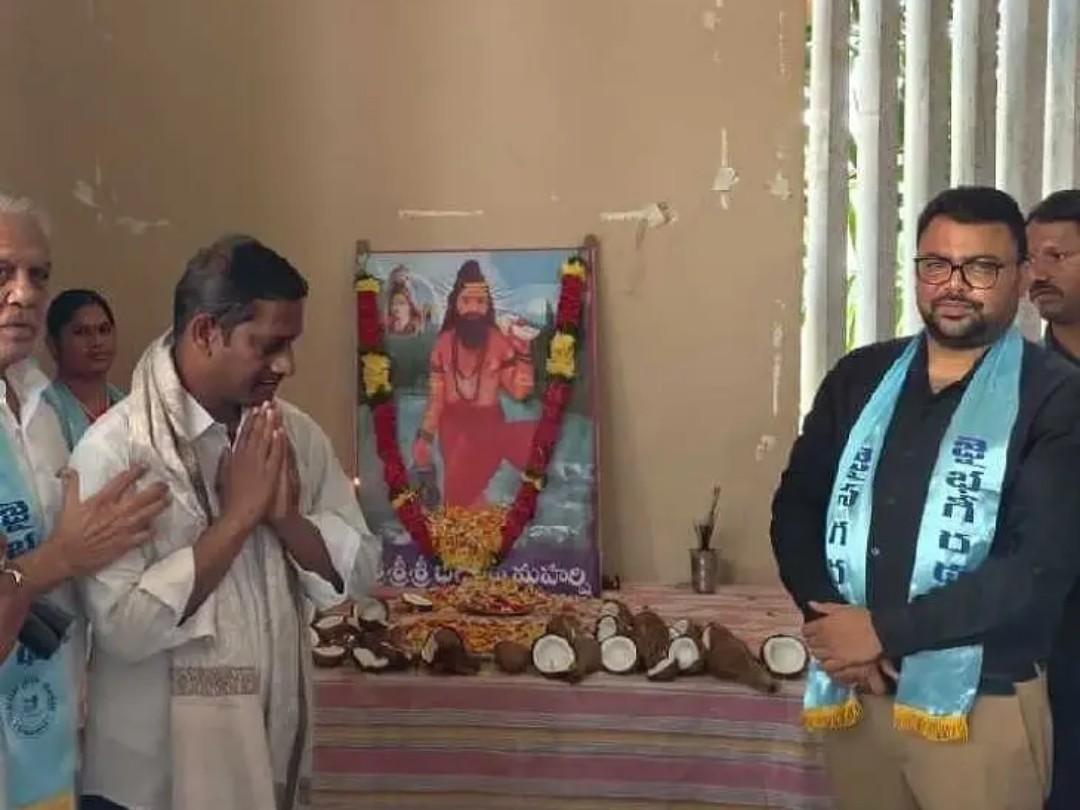 తరతరాలకు స్ఫూర్తిప్రదాత భగీరథుడు: కలెక్టర్