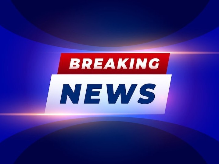 సాంకేతిక లోపంతో నిలిచోపోయిన లిఫ్ట్