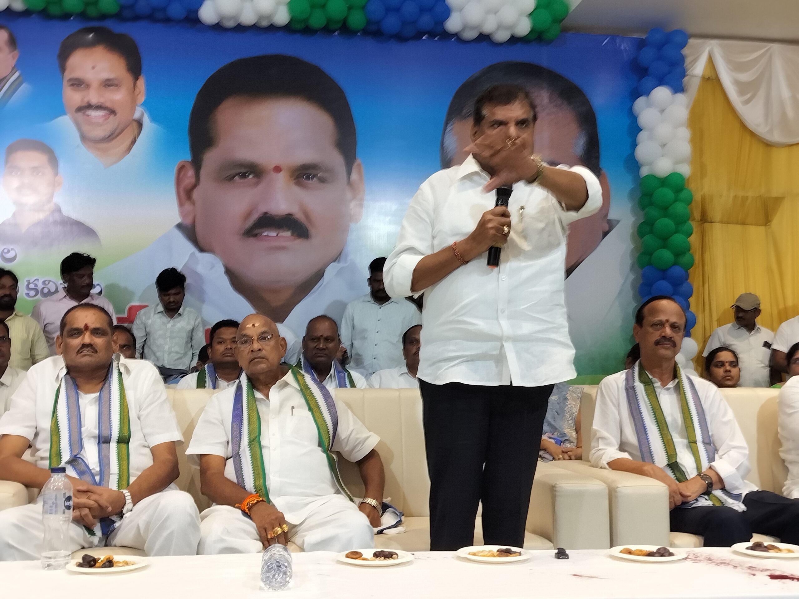 ‘రాష్ట్రంలో జిత్తుల మారి ప్రభుత్వం నడుస్తుంది’