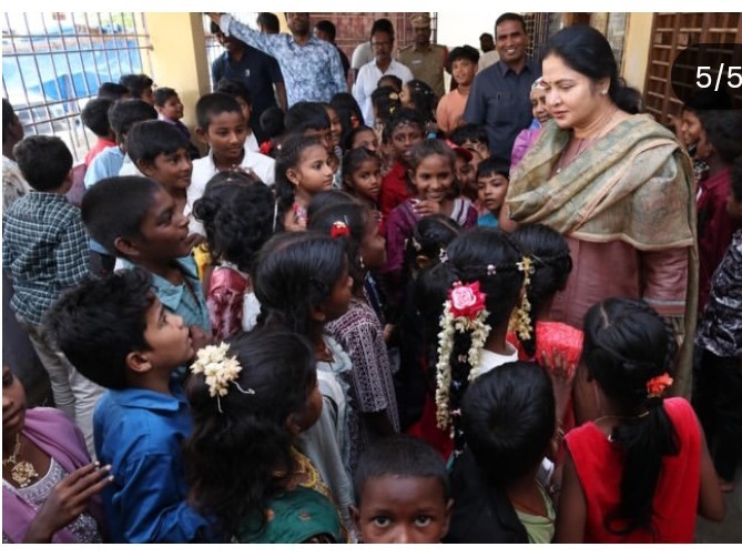 ప్రైమరీ పాఠశాలలో ఎమ్మెల్యే తనిఖీ