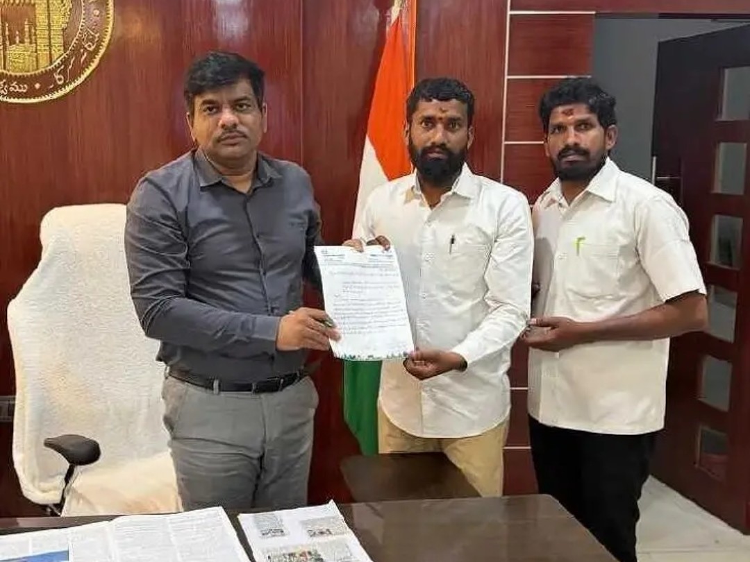 స్మశాన వాటికలో మౌలిక సదుపాయాలు కల్పించాలని వినతి