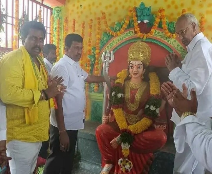 నిలువులమ్మ విగ్రహ ప్రతిష్ఠలో పాల్గొన్న ఎమ్మెల్యే