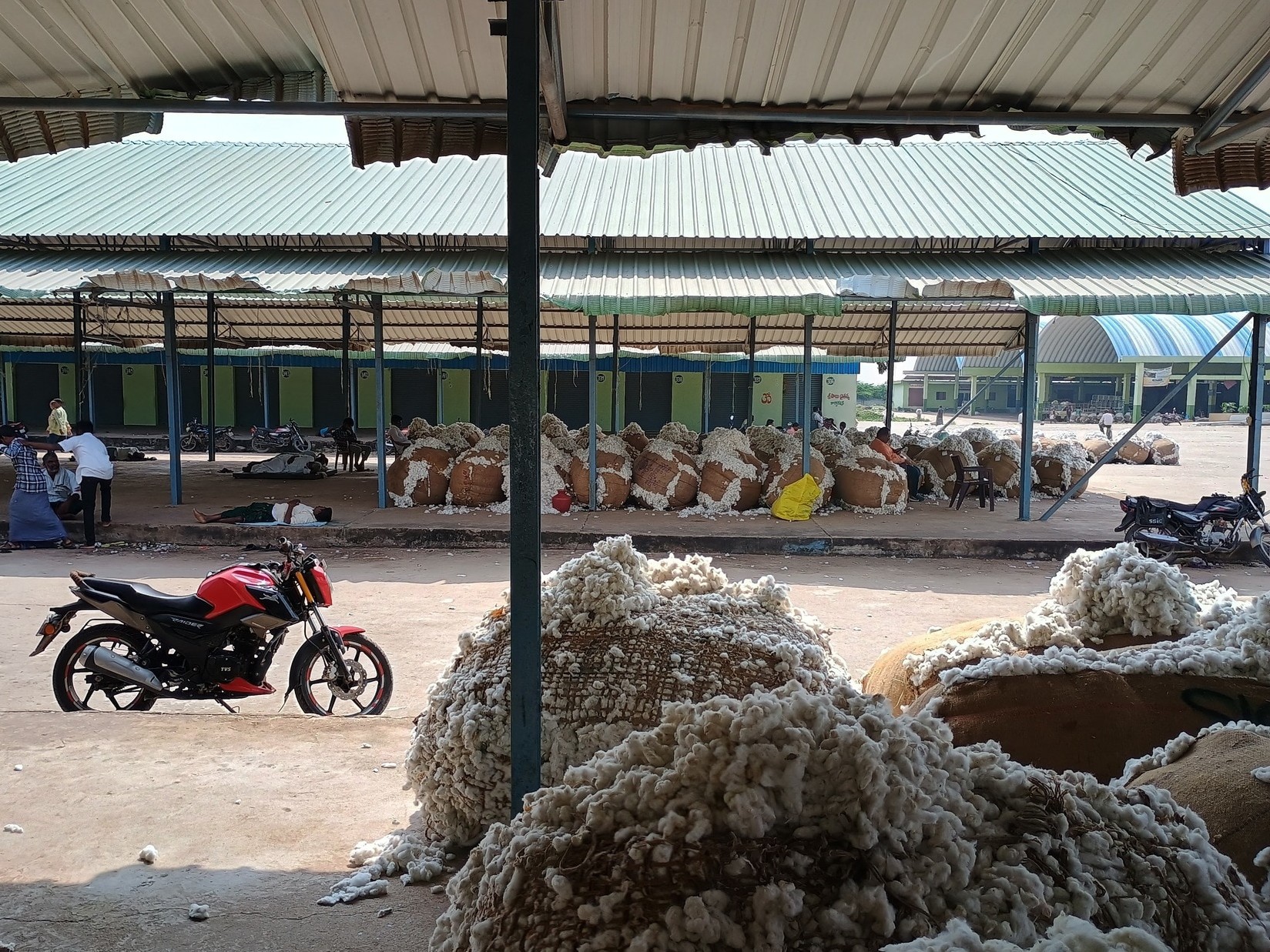 ఆదోని మార్కెట్లో పత్తి ధర ఇలా.!