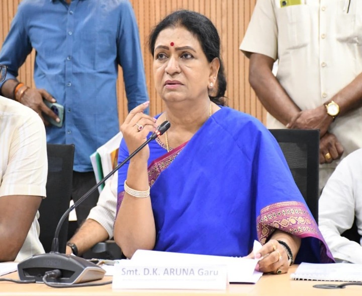 ‘ప్రభుత్వ పథకాలను ప్రజల్లోకి చేరవేయాలి’