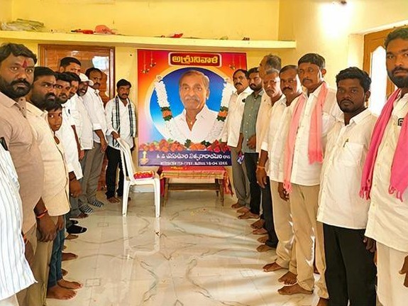 మండల అధ్యక్షుడిని పరామర్శించిన ఎర్రబెల్లి