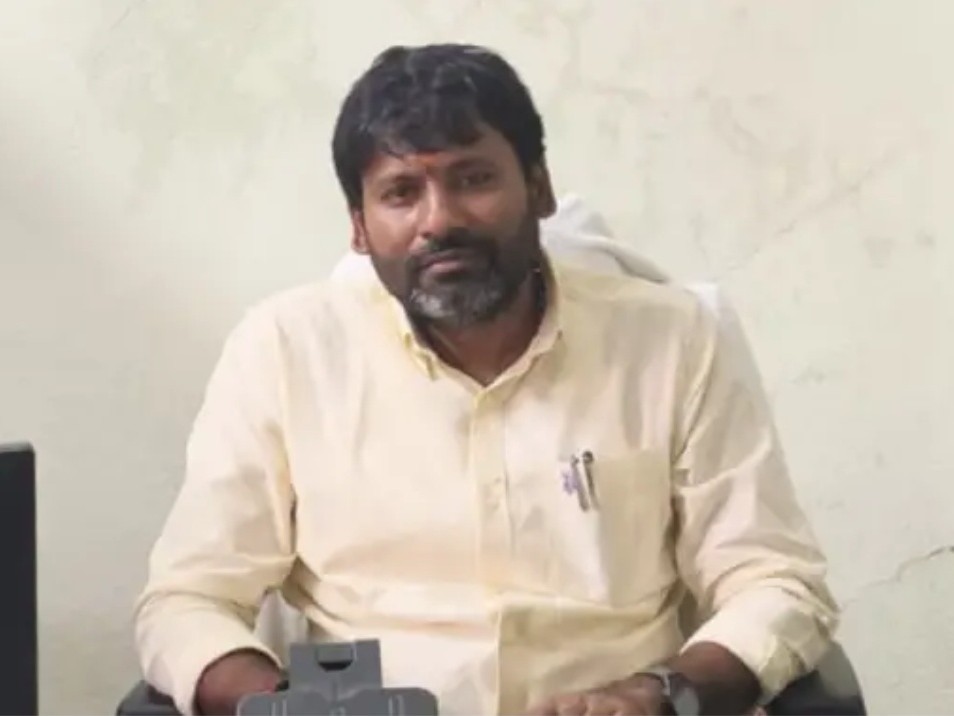 నూతన తహసీల్దార్‌గా బాధ్యతలు స్వీకరణ