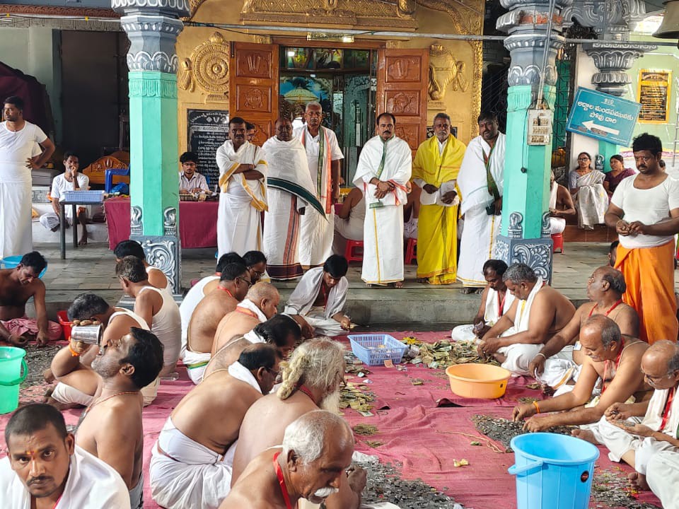 పెంచలకోన స్వామివారి హుండీ ఆదాయం 28 లక్షలు