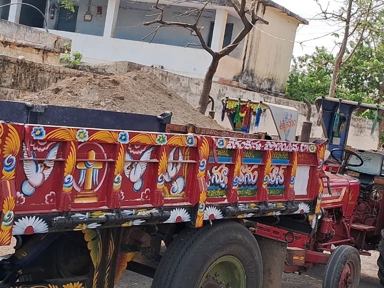 అక్రమార్కులకు అడ్డుకట్ట వేసిన పోలీస్ యంత్రాంగం