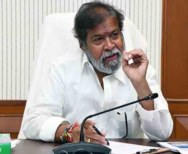 ఆర్టీసీ కార్మికులు మా కుటుంబ సభ్యులు: దామోదర