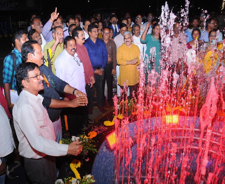 ఫౌంటైన్‌ను ప్రారంభించిన ఏయూ వీసీ