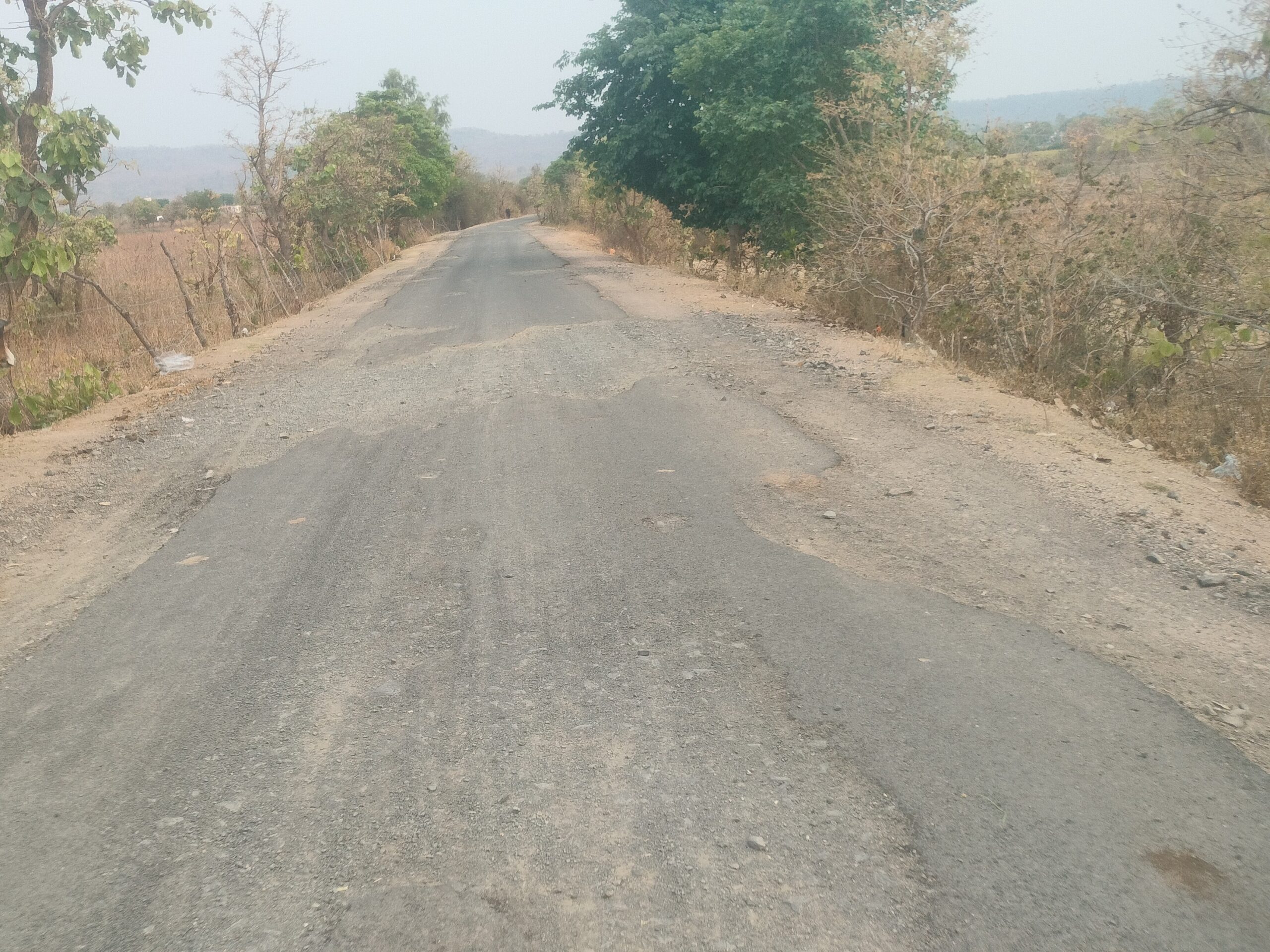 ఆధ్వానంగా మారిన అంకాపూర్ రహదారి