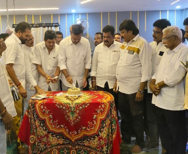 వైసీపీ ఆధ్వర్యంలో కాఫీ విత్ క్యాడర్