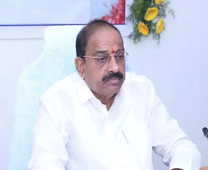 ఖరీఫ్ సీజన్‌పై అధికారులతో తుమ్మల సమీక్ష