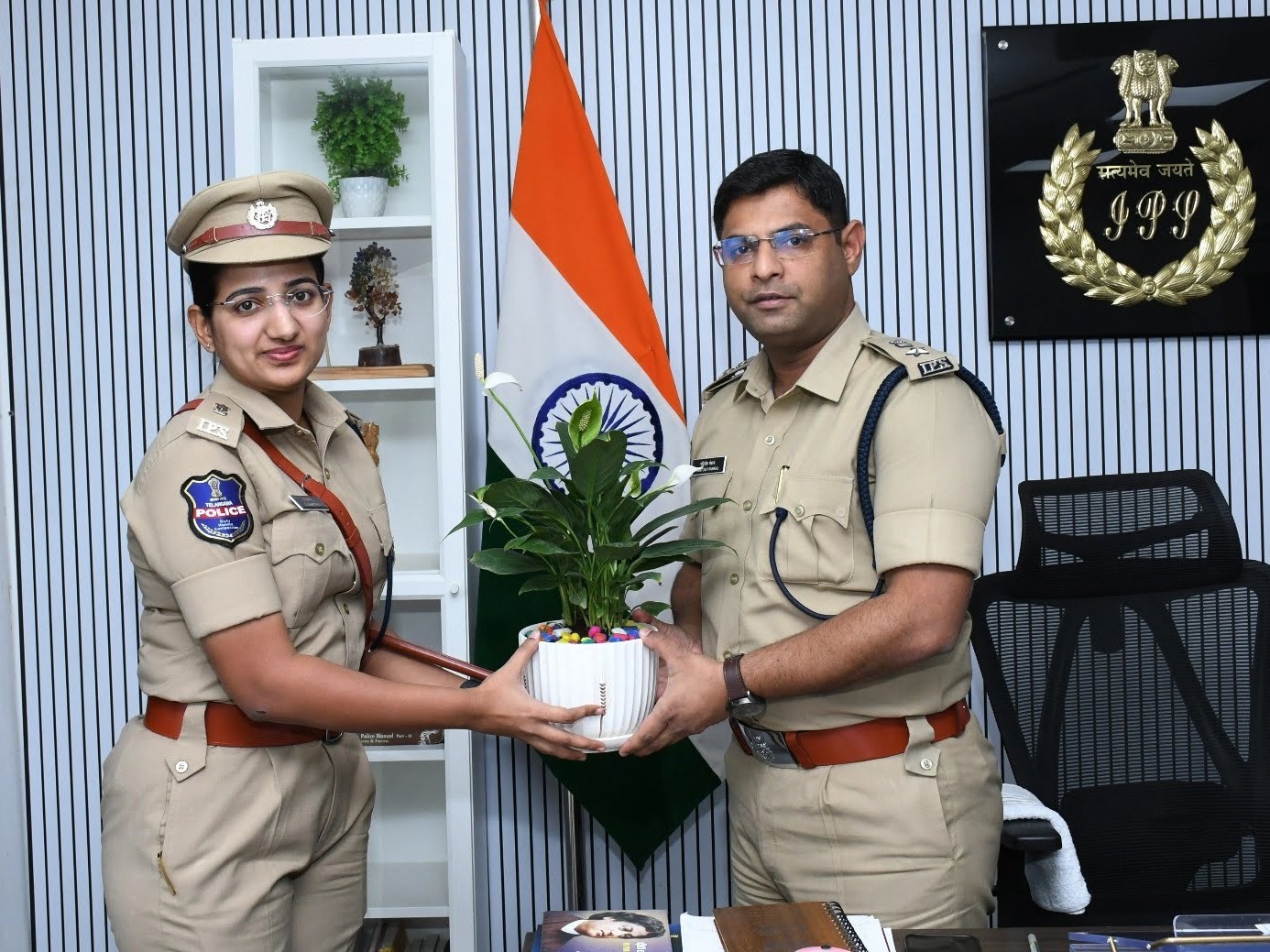 సంగారెడ్డి అదనపు ఎస్పీగా చైతన్య రెడ్డి బాధ్యతల స్వీకరణ