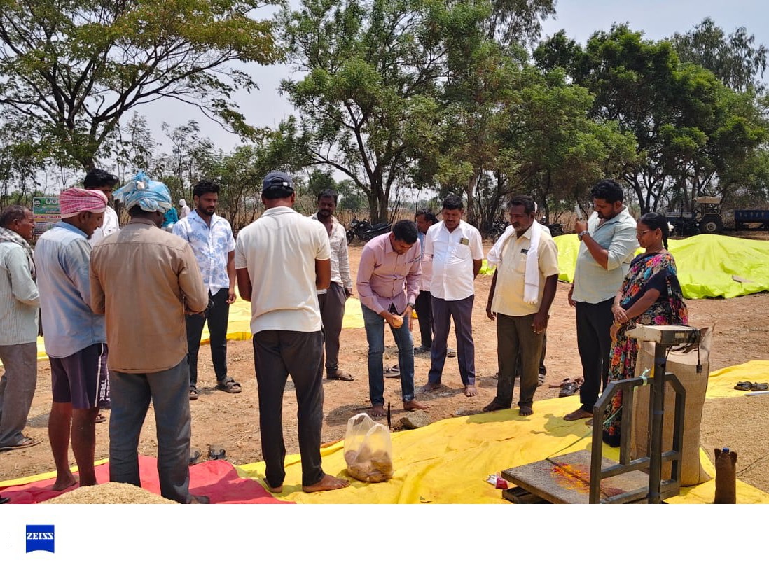 వడ్ల కొనుగోలు కేంద్రాన్ని ప్రారంభించిన సర్పంచ్