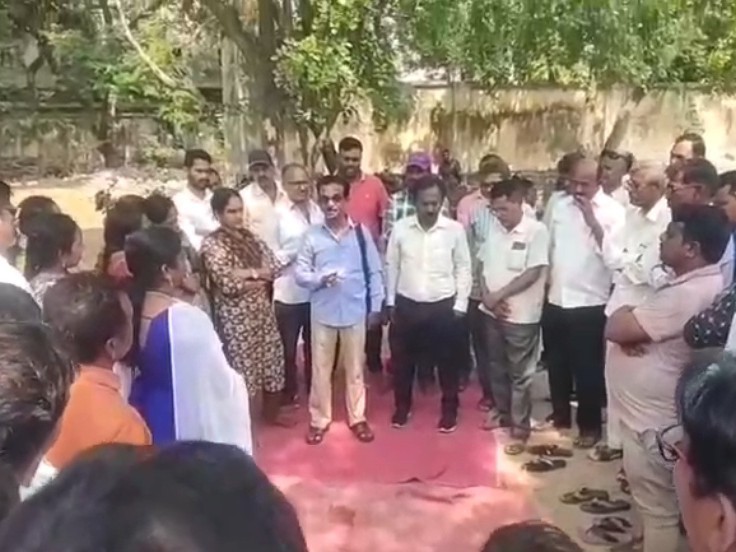 ఆర్టీసీ డ్రైవర్ శంకర్‌కు కార్మికులు నివాళులు