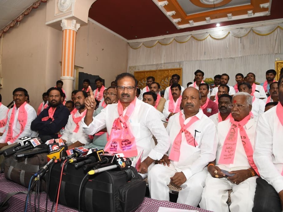 మధుసూదన్ రెడ్డిపై మాజీ ఎమ్మెల్యే ఫైర్