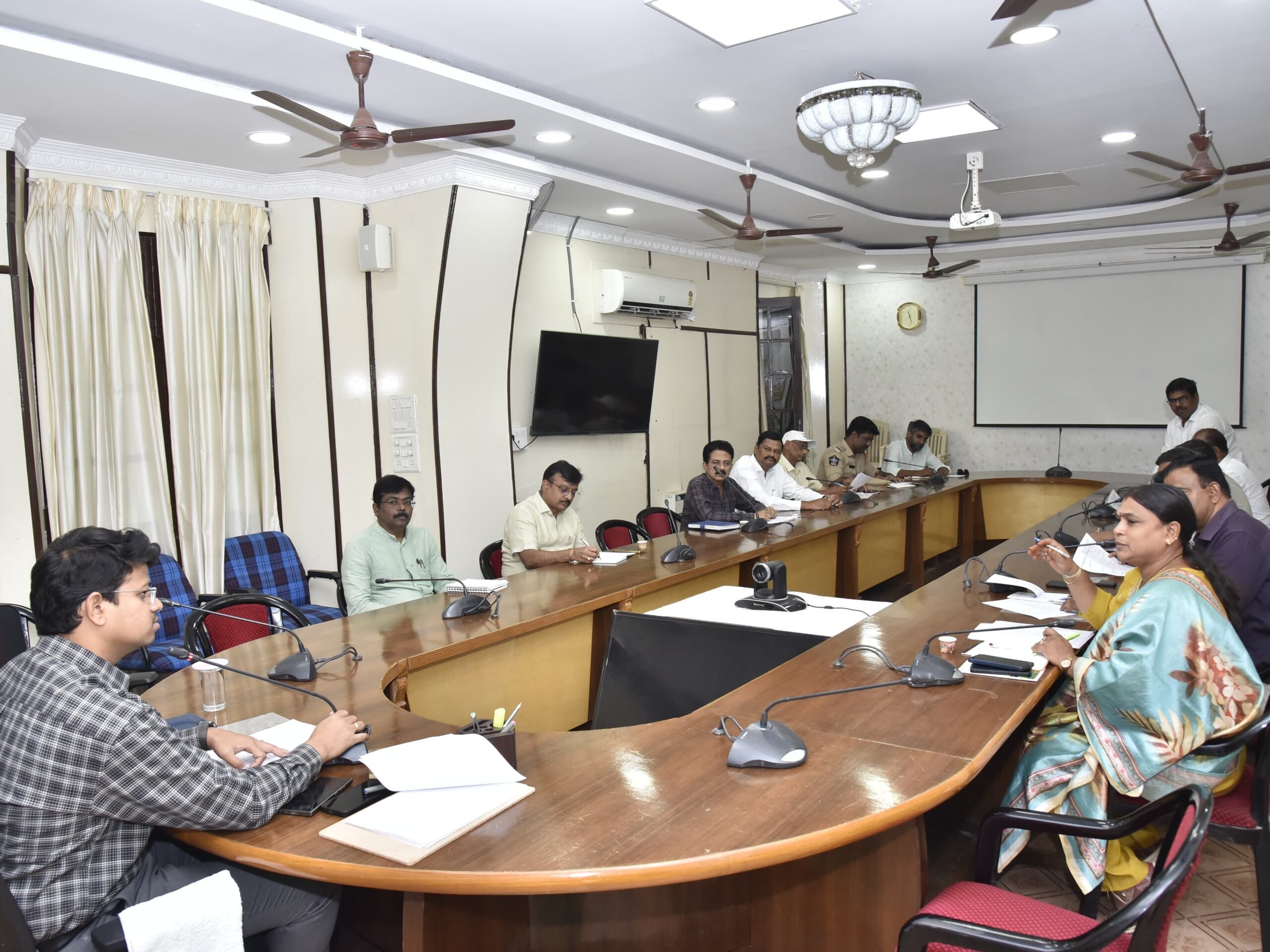 ఫుట్ బాల్ టోర్నమెంట్ నిర్వహణపై అధికారులతో సమావేశం