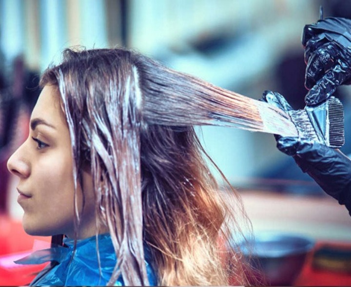 జుట్టుకు రంగు వేస్తున్నారా..?