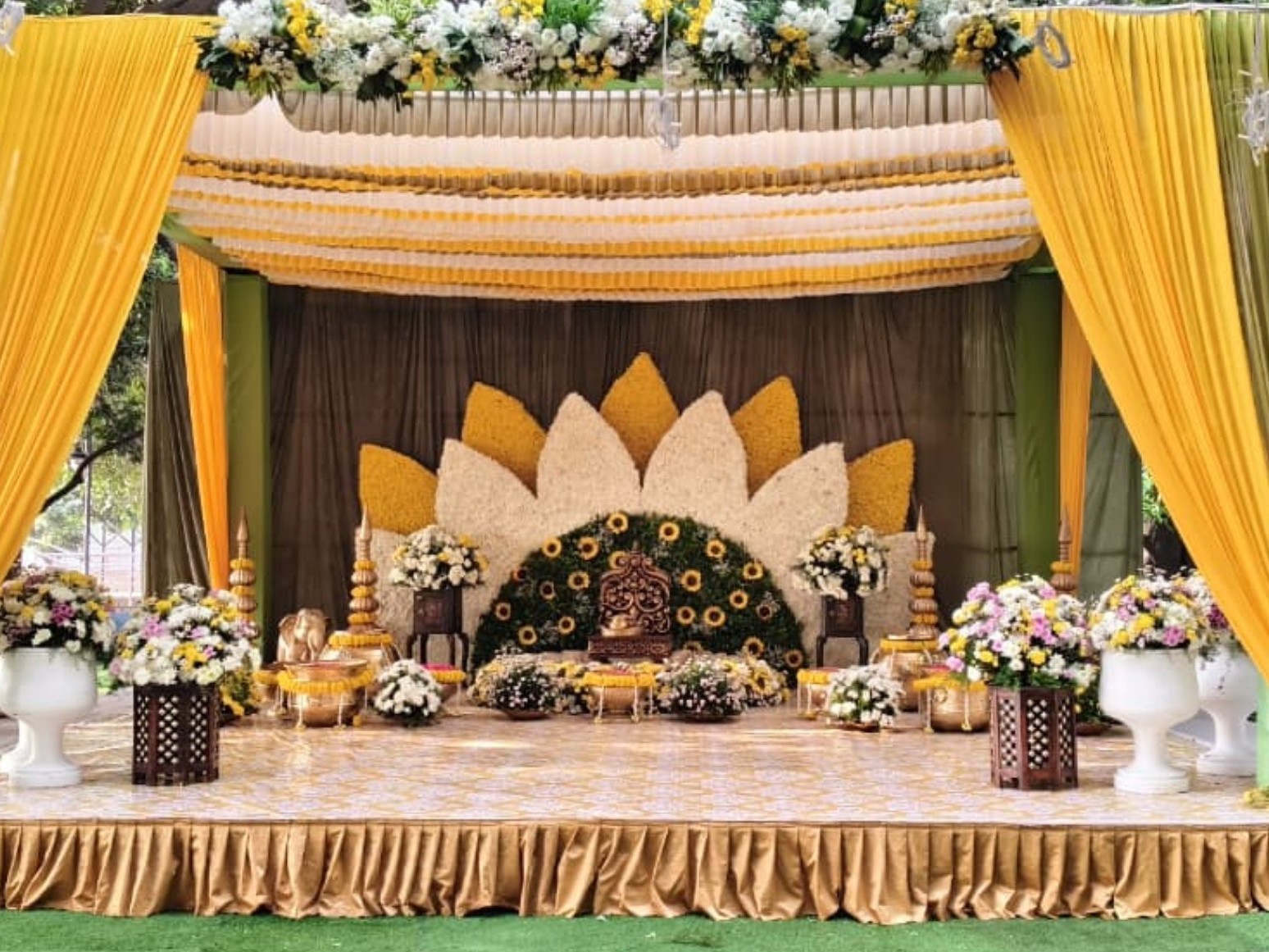 వేసవి పెళ్లిళ్ల సీజన్..పోర్టబుల్ మండపాలకు ఫుల్ డిమాండ్