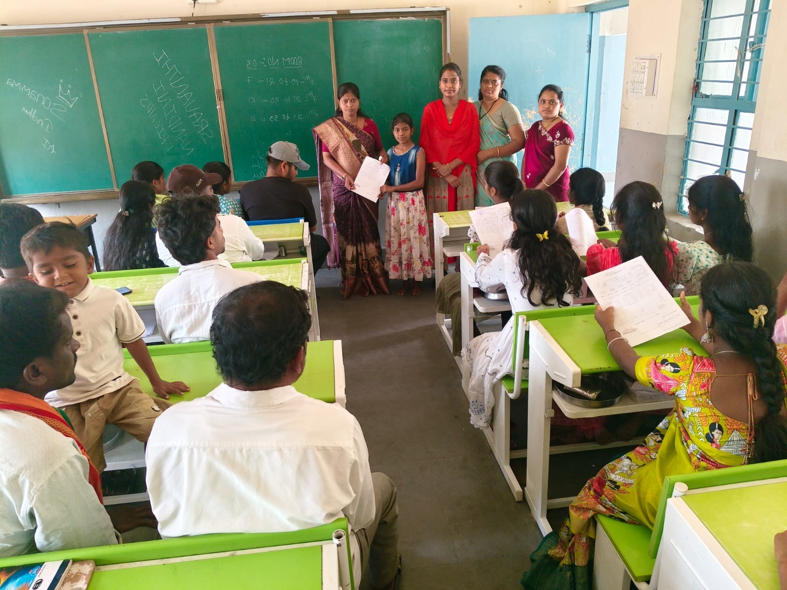 పిల్లల భద్రతపై పాఠశాల అవగాహన కార్యక్రమం