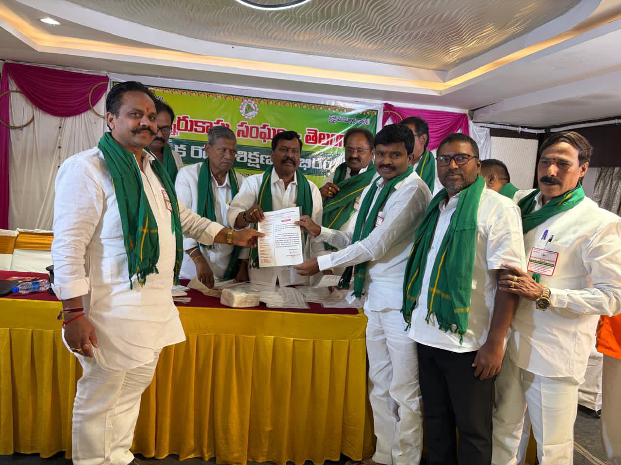 మున్నూరు కాపు సంఘం ఇంఛార్జ్‌గా గాదె సత్యం