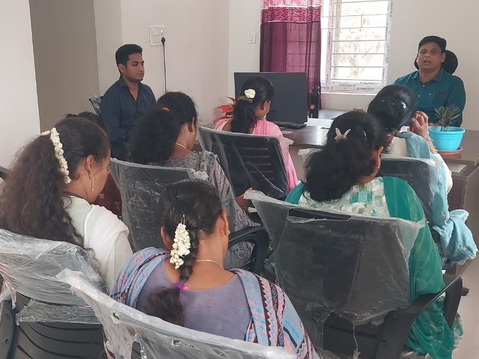 మహిళలపై జరిగే నేరాలపై ప్రత్యేక దృష్టి