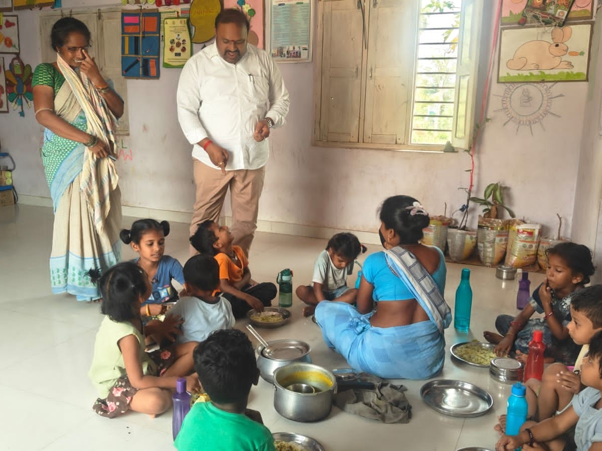 అంగన్వాడీ కేంద్రాలు ఆకస్మిక తనిఖీ