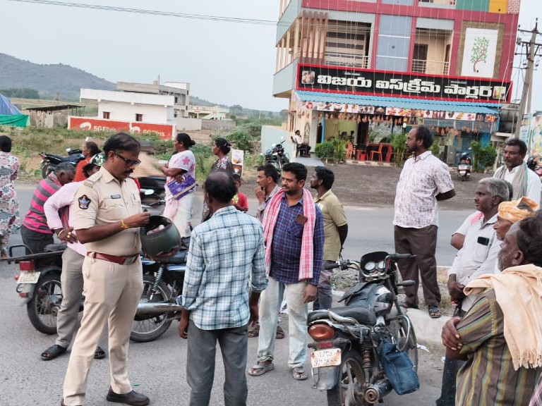 నందిగామలో వాహన తనిఖీలు