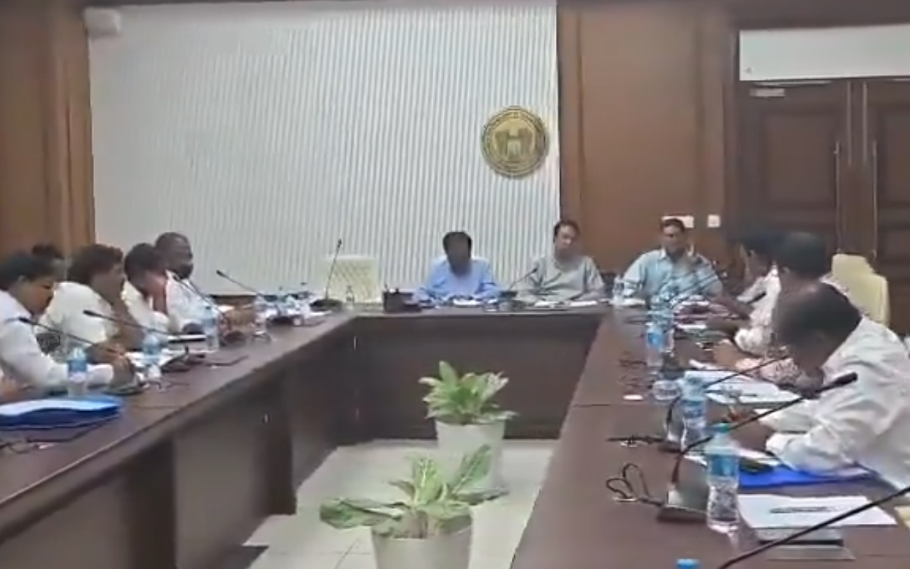 చర్చలు సఫలం.. రేపు రోడ్డెక్కనున్న బస్సులు