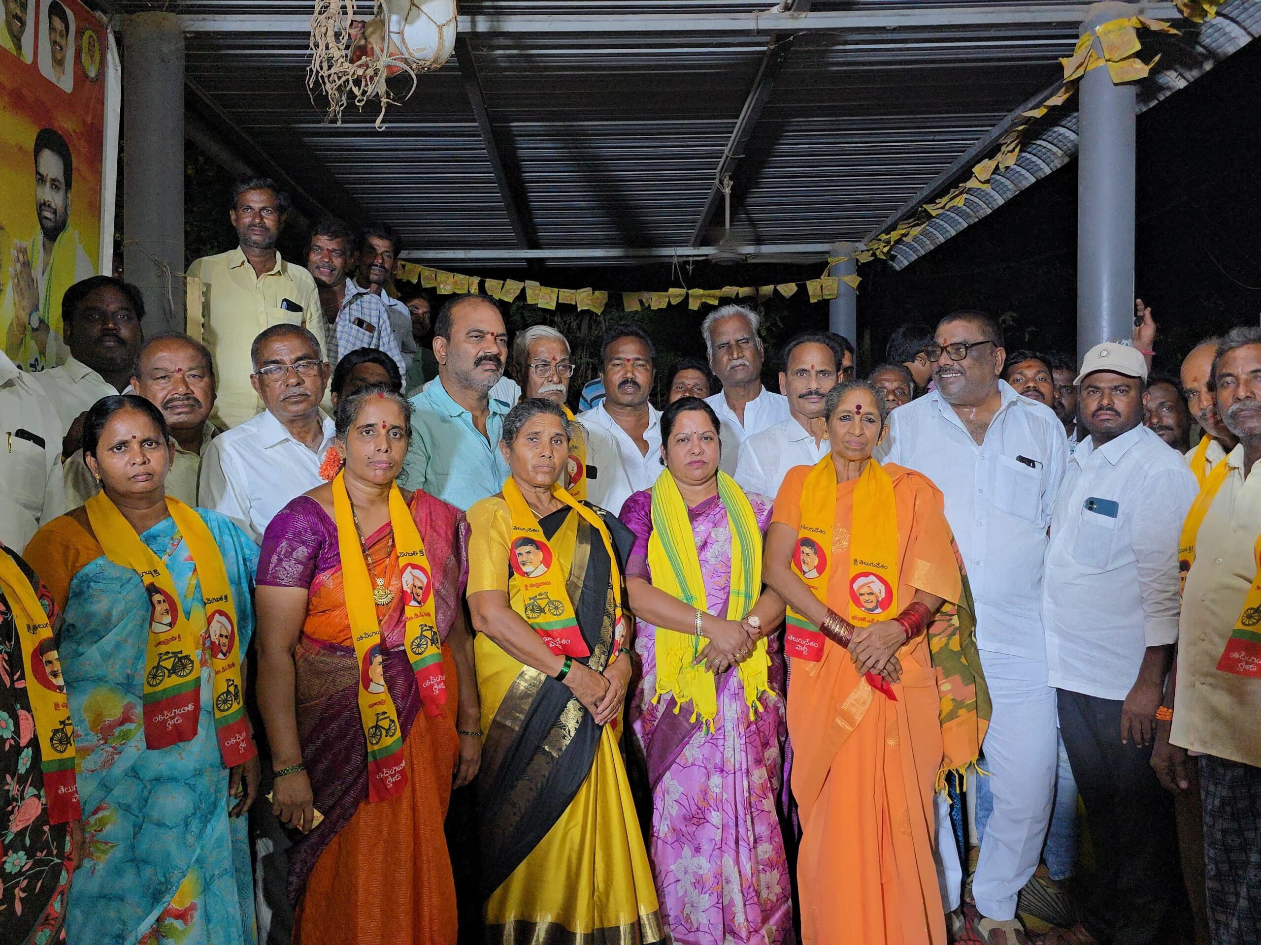 వైసీపీకి షాక్.. టీడీపీలోకి చేరికలు