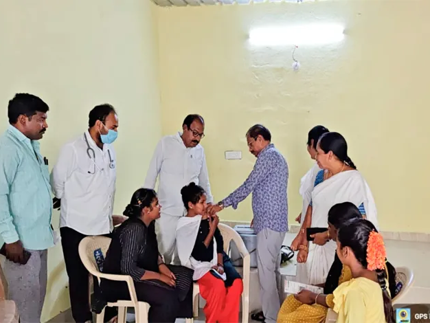 హెచ్పీవీ టీకాతో గర్భాశయ క్యాన్సర్‌కు చెక్