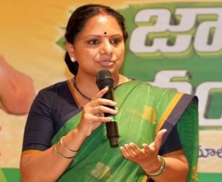 కేసీఆర్ మనిషి కాదు.. మర మనిషి: కవిత