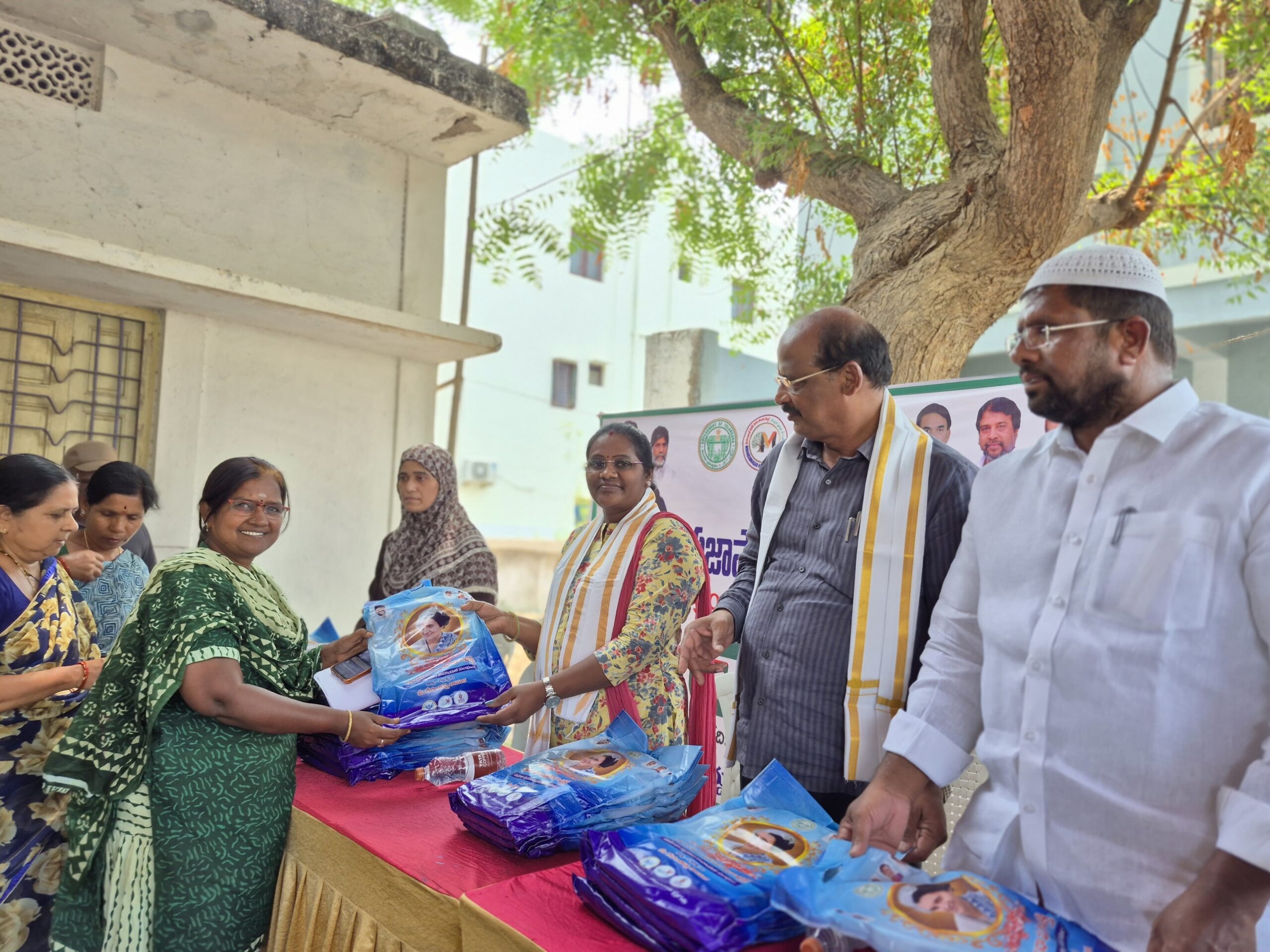 అర్హులైన ప్రతి ఒక్కరికి సంక్షేమ పథకాలు: మేయర్ మమత