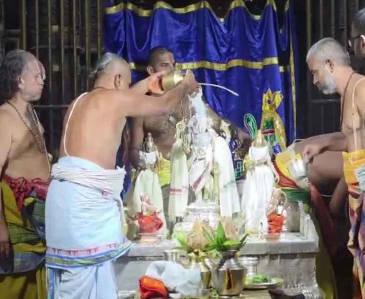 సింహాచలంలో వైభవంగా వైష్ణవ శ్రీరామ నవమి పూజలు