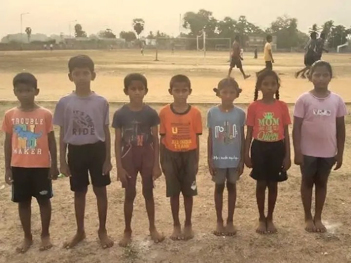 క్రీడా పాఠశాల ప్రవేశాల కోసం చిన్నారులు ప్రాక్టీస్