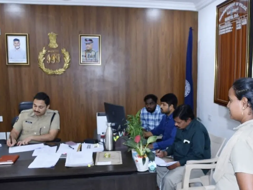 నంద్యాలలో పోలీసులు బదిలీలు