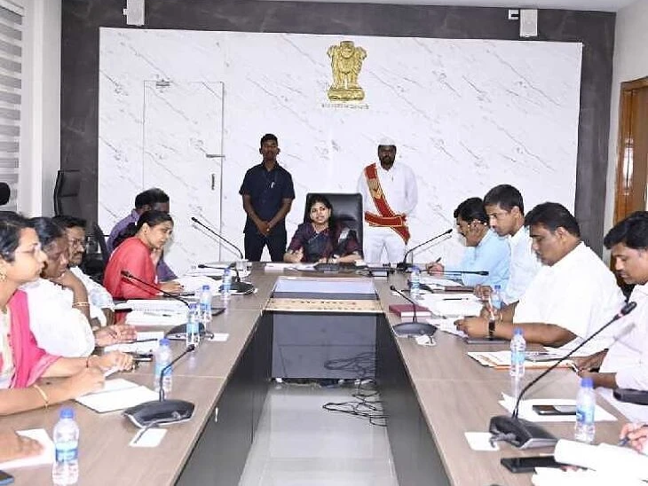 స్వయం జనగణనపై అవగాహన కల్పించాలి: కలెక్టర్