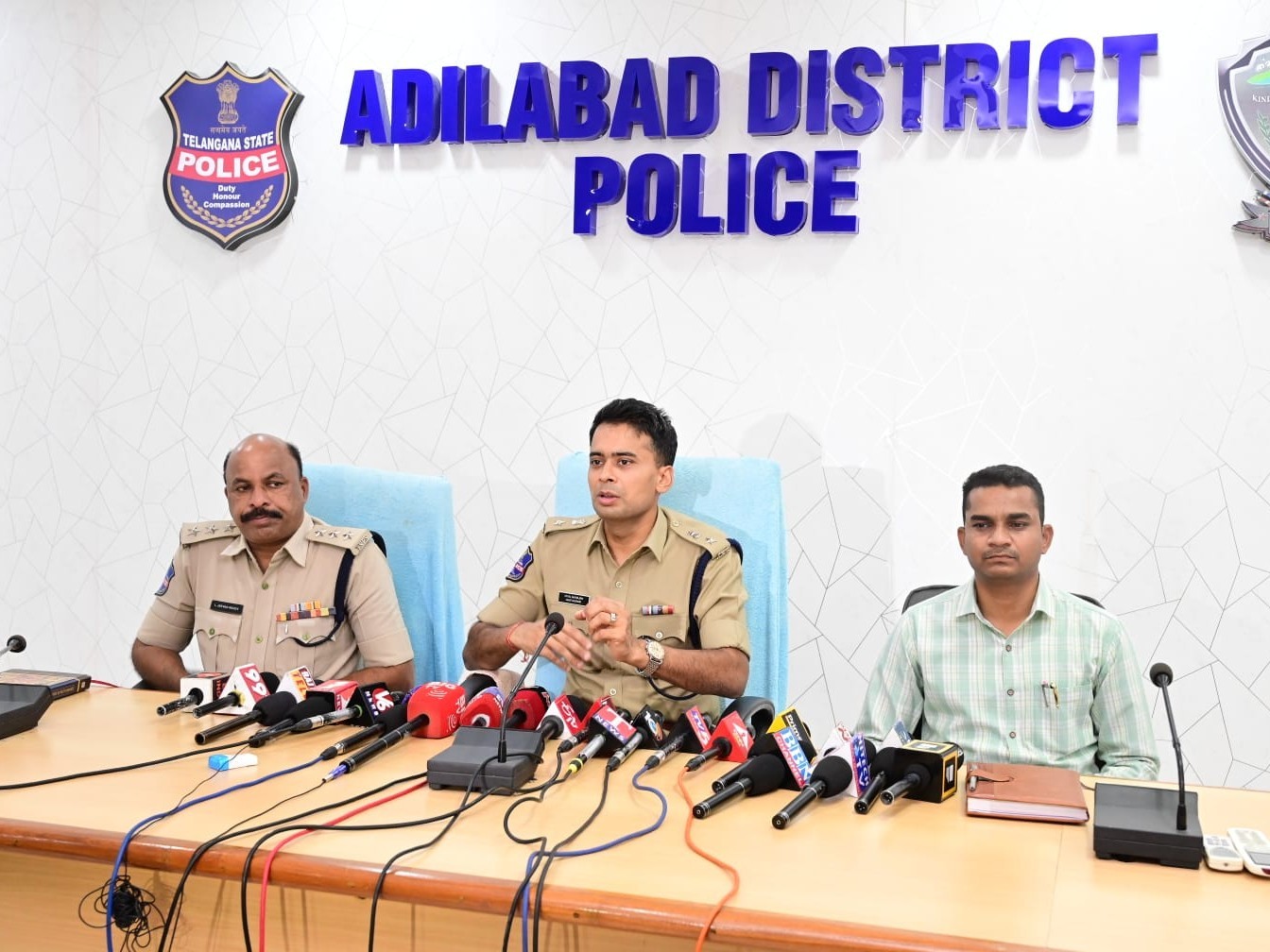 బ్యాంకు ఖాతాల పట్ల ప్రజలు అప్రమత్తంగా ఉండాలి: ఎస్సీ